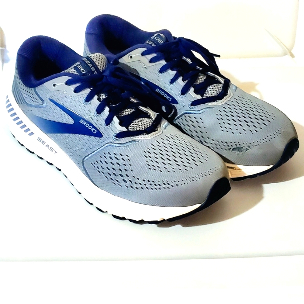 BROOKS BEAST 20 RUNNING SHOES. MENS Sz:10 GREAT TREAD & INSOLES.